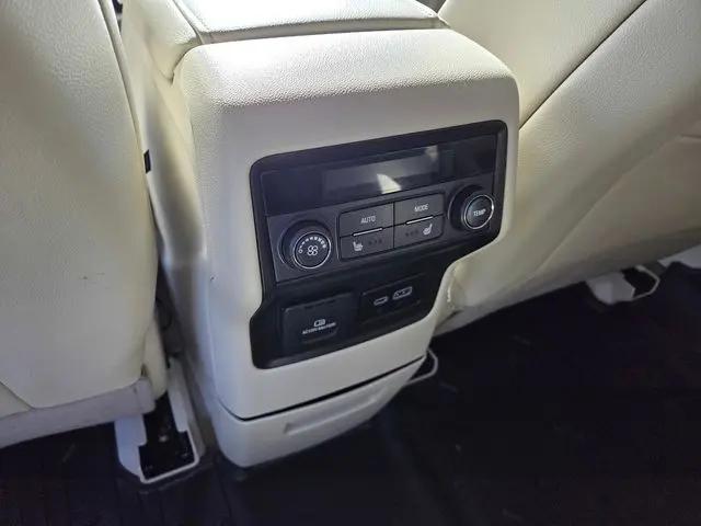 2023 GMC Acadia AWD Denali