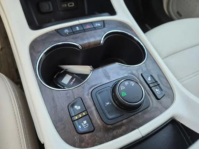 2023 GMC Acadia AWD Denali