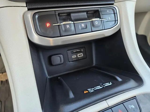 2023 GMC Acadia AWD Denali
