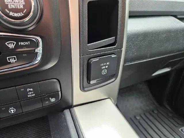 2017 Ram 1500 SLT