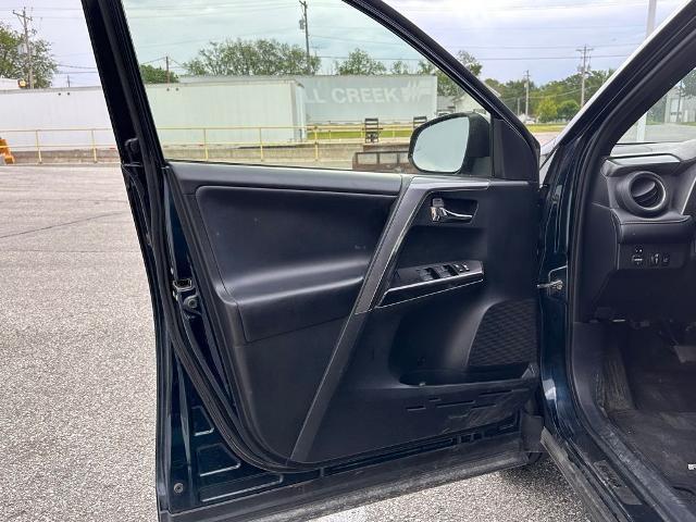 2018 Toyota RAV4 SE