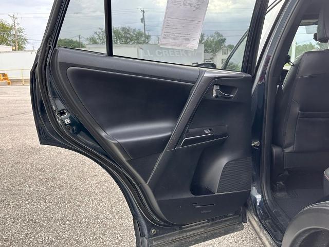 2018 Toyota RAV4 SE