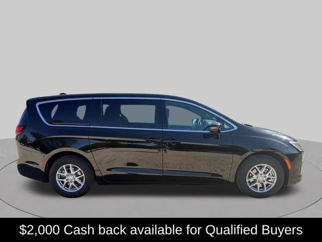 2027 Chrysler Pacifica PACIFICA SELECT