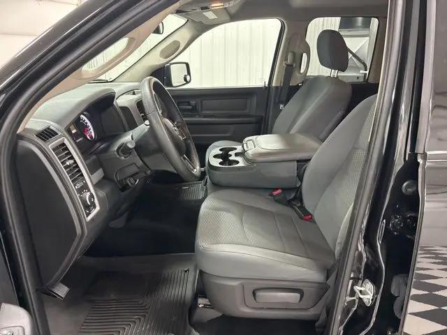2017 Ram 1500 Express Quad Cab 4x4 6'4" Box