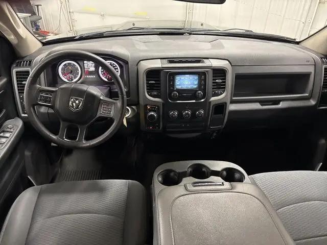 2017 Ram 1500 Express Quad Cab 4x4 6'4" Box
