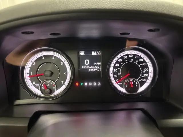 2017 Ram 1500 Express Quad Cab 4x4 6'4" Box