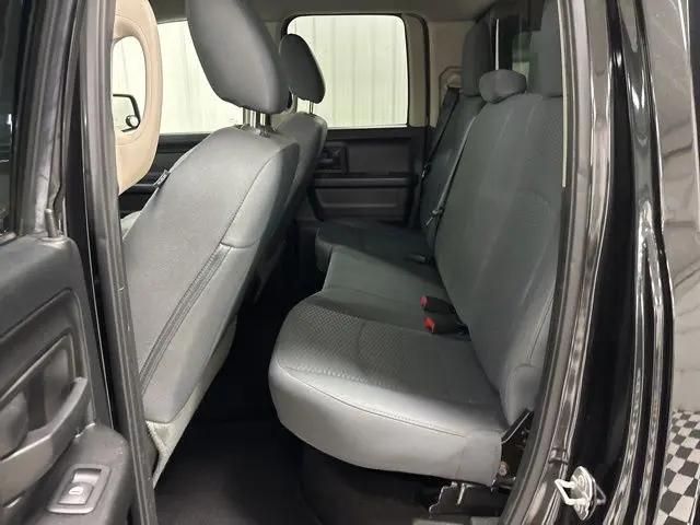 2017 Ram 1500 Express Quad Cab 4x4 6'4" Box