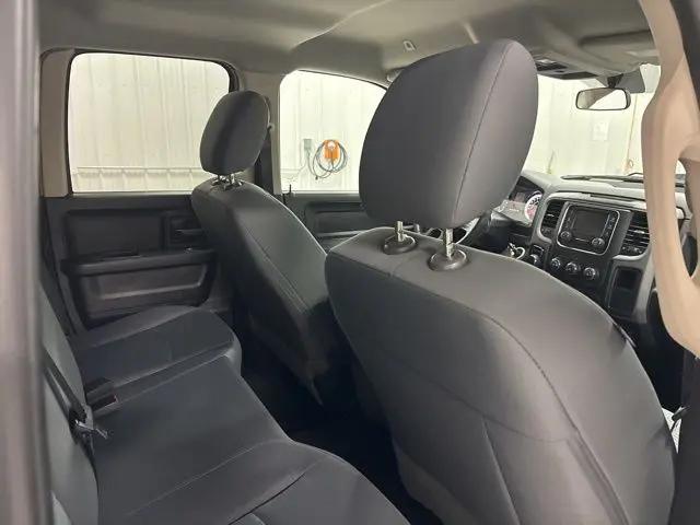 2017 Ram 1500 Express Quad Cab 4x4 6'4" Box