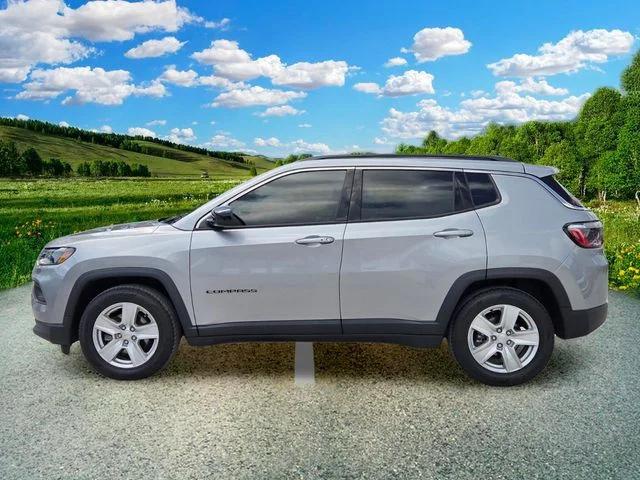 2022 Jeep Compass Latitude FWD