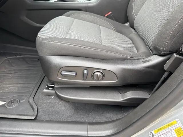 2023 Chevrolet Traverse AWD LT Cloth