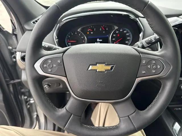 2023 Chevrolet Traverse AWD LT Cloth