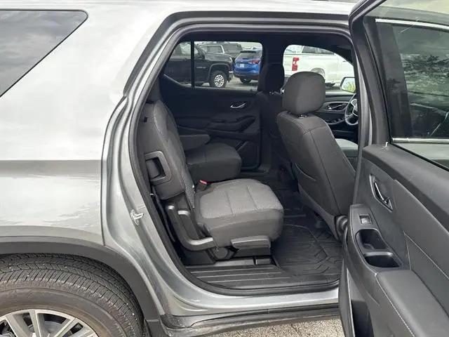 2023 Chevrolet Traverse AWD LT Cloth