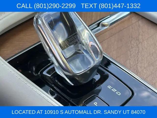 2020 Volvo XC90 Hybrid T8 Inscription 7 Passenger
