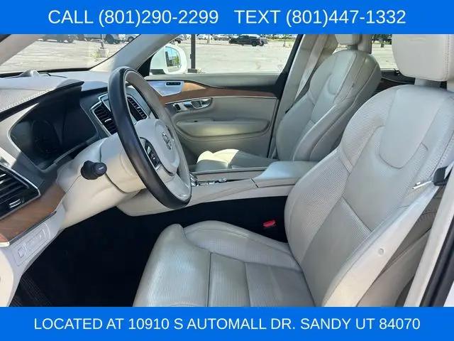 2020 Volvo XC90 Hybrid T8 Inscription 7 Passenger
