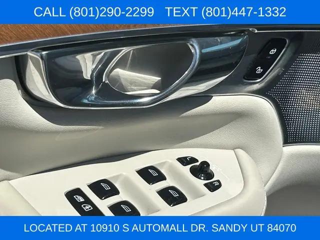 2020 Volvo XC90 Hybrid T8 Inscription 7 Passenger