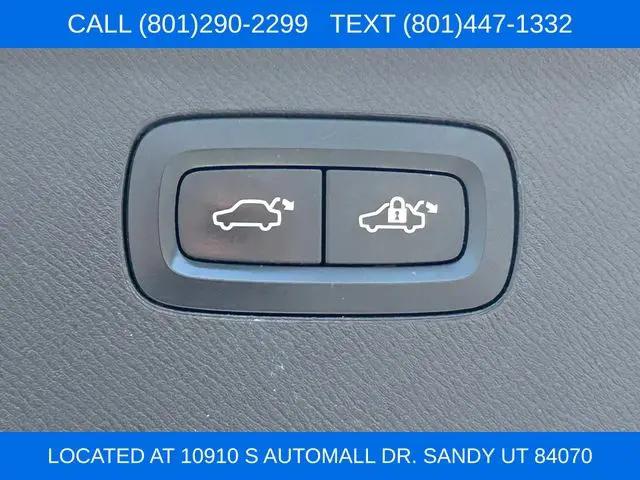 2020 Volvo XC90 Hybrid T8 Inscription 7 Passenger
