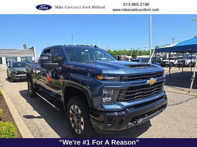 2025 Chevrolet Silverado 2500HD 4WD Crew Cab Standard Bed Custom