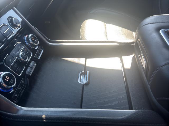 2023 GMC Yukon XL 4WD Denali