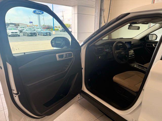 2021 Ford Explorer Base