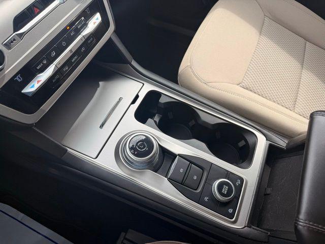 2021 Ford Explorer Base