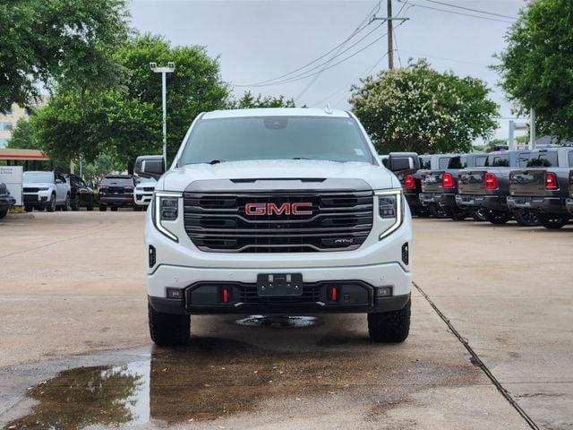2023 GMC Sierra 1500 4WD Crew Cab Short Box AT4