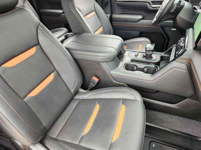 2023 GMC Sierra 1500 4WD Crew Cab Short Box AT4