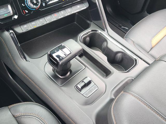 2023 GMC Sierra 1500 4WD Crew Cab Short Box AT4