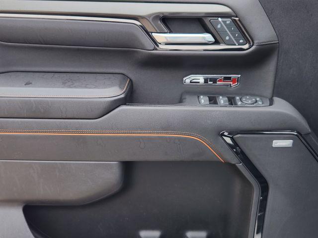 2023 GMC Sierra 1500 4WD Crew Cab Short Box AT4