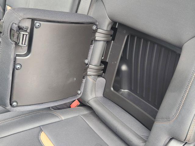 2023 GMC Sierra 1500 4WD Crew Cab Short Box AT4