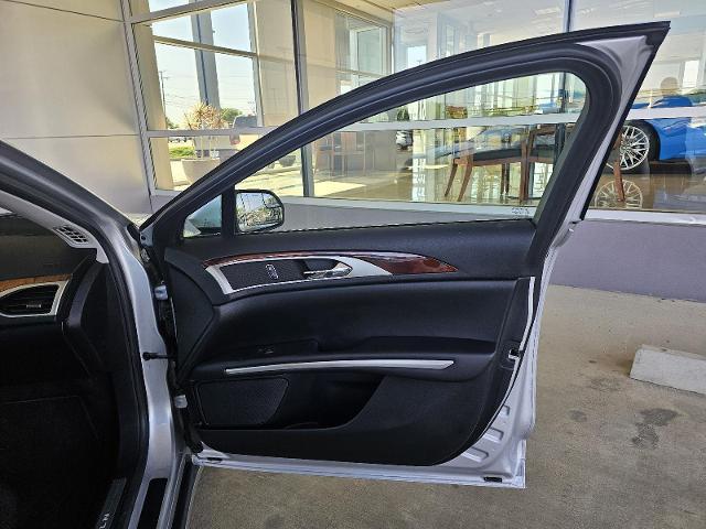 2016 Lincoln MKZ Hybrid Base