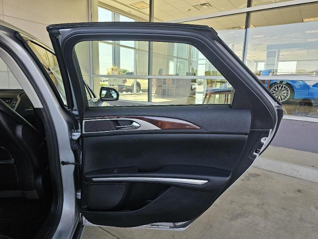 2016 Lincoln MKZ Hybrid Base