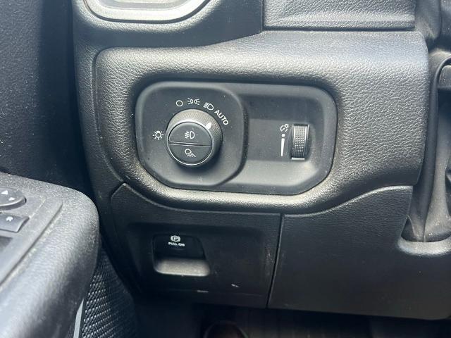 2022 Ram 1500 Tradesman Crew Cab 4x4 5'7" Box