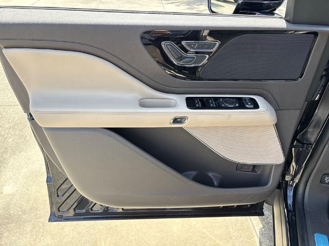 2023 Lincoln Aviator Standard