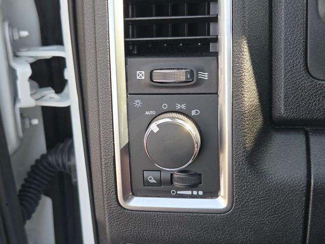 2023 Ram 1500 Classic SLT Crew Cab 4x4 5'7" Box