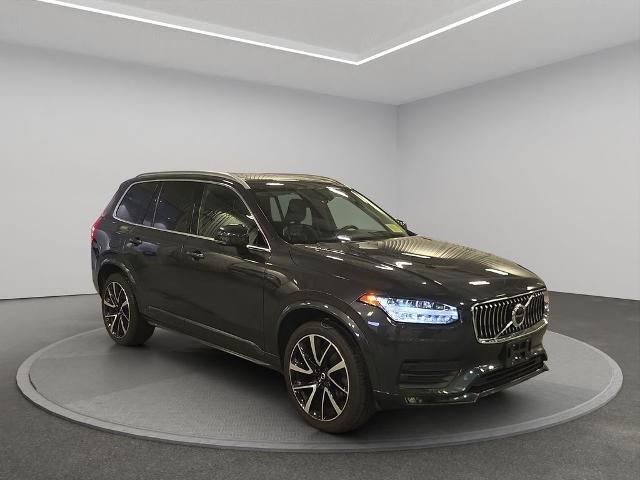 2022 Volvo XC90 T6 Momentum 7 Passenger