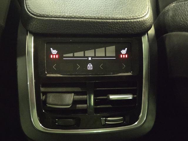 2022 Volvo XC90 T6 Momentum 7 Passenger