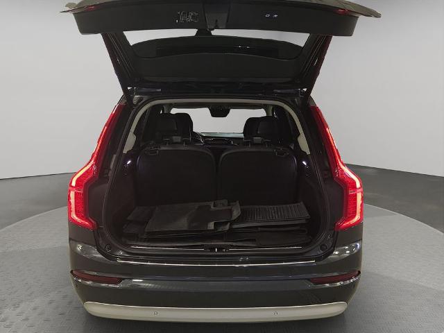 2022 Volvo XC90 T6 Momentum 7 Passenger