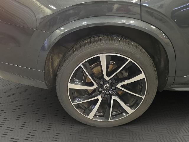 2022 Volvo XC90 T6 Momentum 7 Passenger