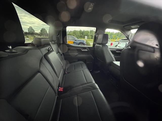 2025 GMC Sierra 1500 4WD Crew Cab Short Box SLT