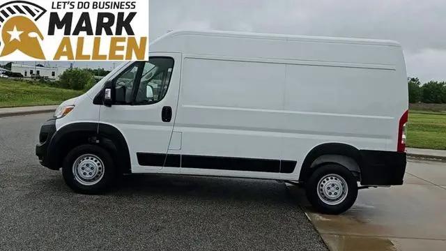 2025 Ram ProMaster 2500 Cargo Van Tradesman High Roof 136" WB w/Pass Seat