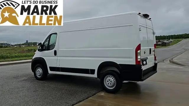 2025 Ram ProMaster 2500 Cargo Van Tradesman High Roof 136" WB w/Pass Seat