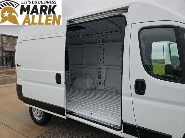 2025 Ram ProMaster 2500 Cargo Van Tradesman High Roof 136" WB w/Pass Seat