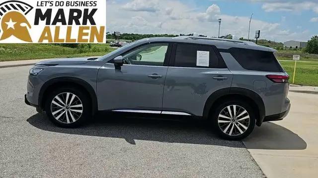 2022 Nissan Pathfinder Platinum 4WD