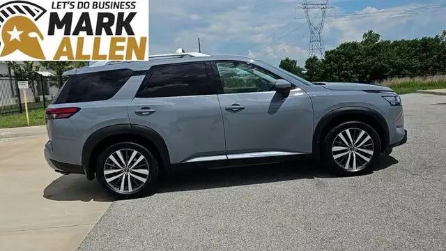 2022 Nissan Pathfinder Platinum 4WD