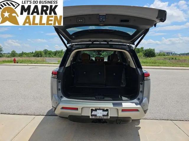 2022 Nissan Pathfinder Platinum 4WD