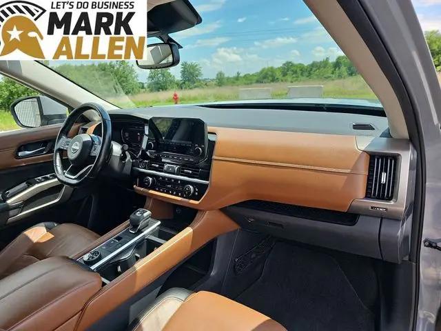 2022 Nissan Pathfinder Platinum 4WD