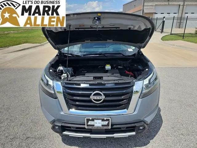 2022 Nissan Pathfinder Platinum 4WD