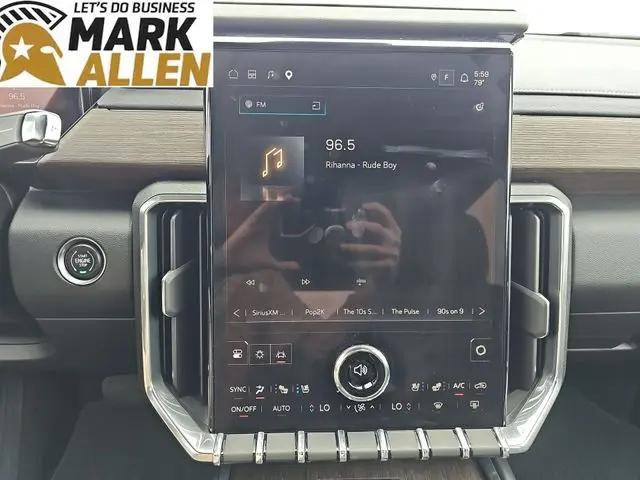 2025 GMC Acadia Denali AWD