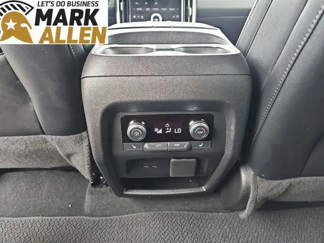 2025 GMC Acadia Denali AWD