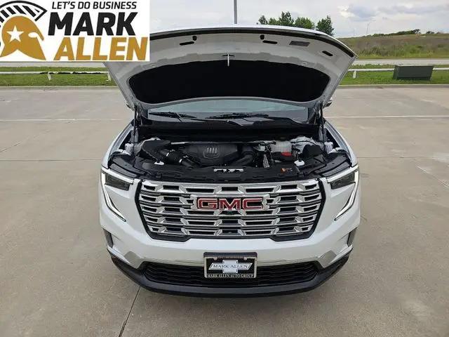 2025 GMC Acadia Denali AWD